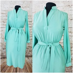 Vintage mint green dress with belt